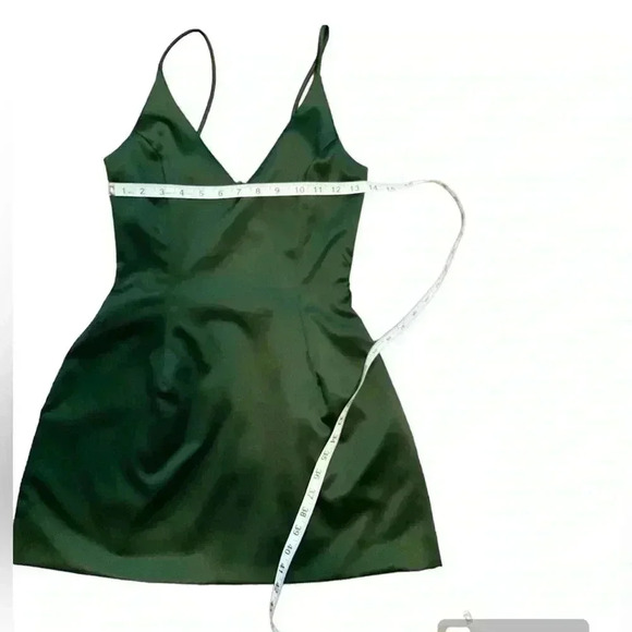 OOTD FASHION EMERALD GREEN MINI DRESS WITH POCKETS GREAT QUALITY DOUBLE LINNED - Picture 9 of 11
